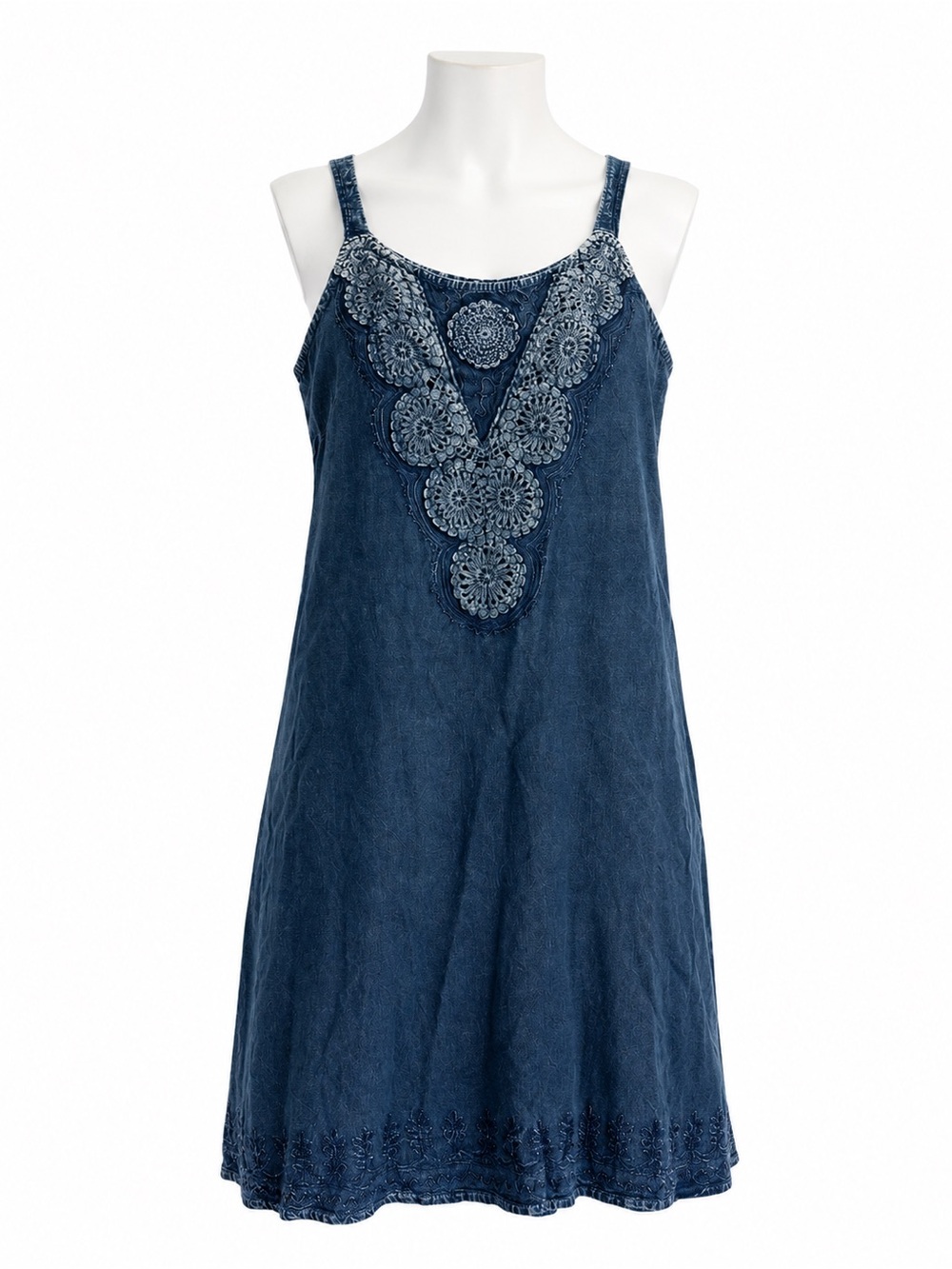 Size M Rayaβ Sun Womenβs Vintage Embroidered Rayon Sleeveless Dress